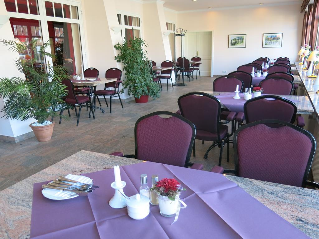 Hotel Hafen Hitzacker - Elbe エクステリア 写真