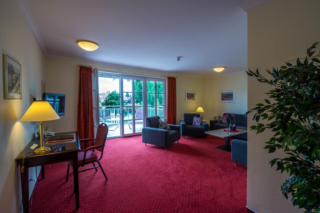 Hotel Hafen Hitzacker - Elbe エクステリア 写真