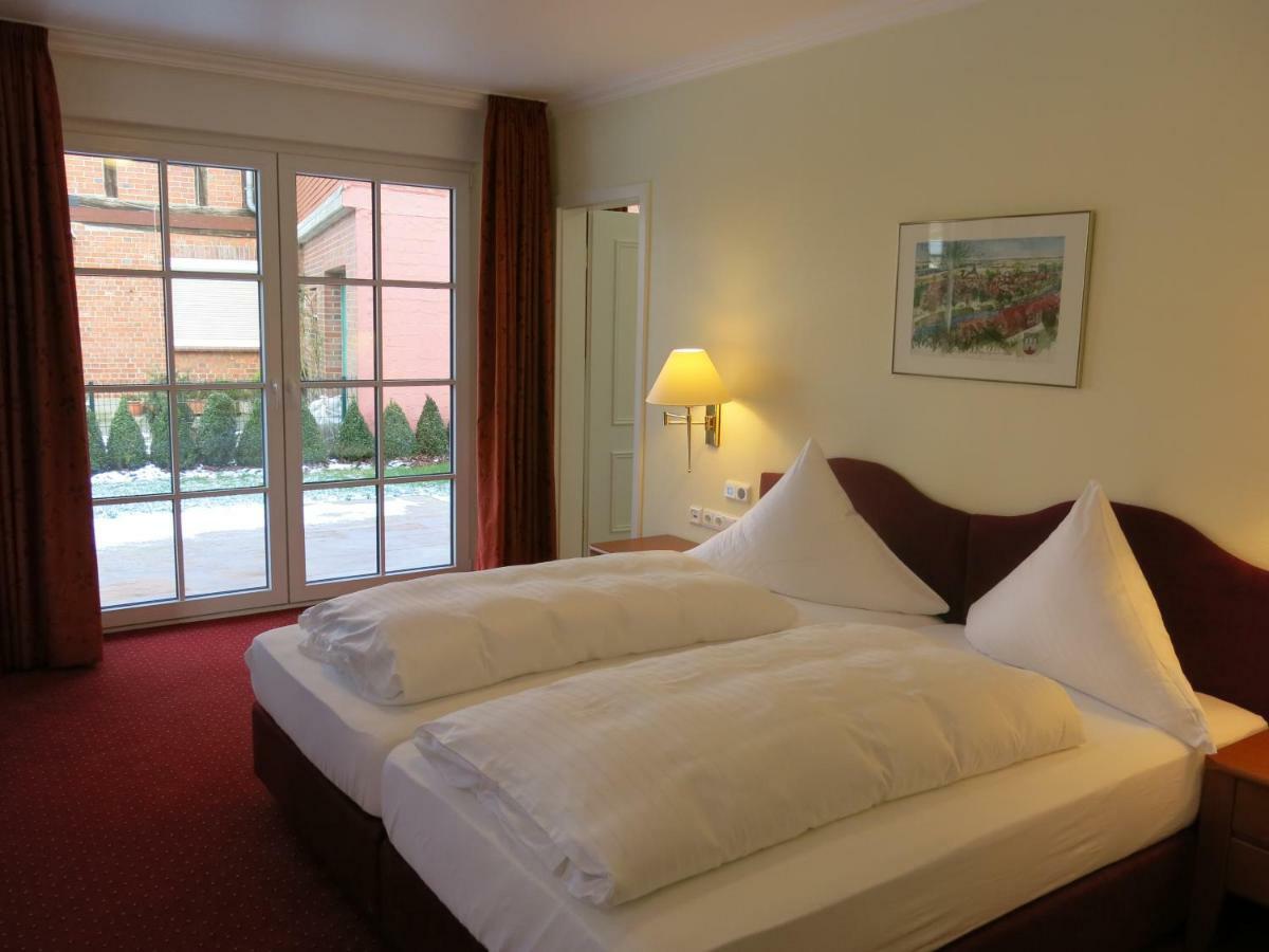 Hotel Hafen Hitzacker - Elbe エクステリア 写真